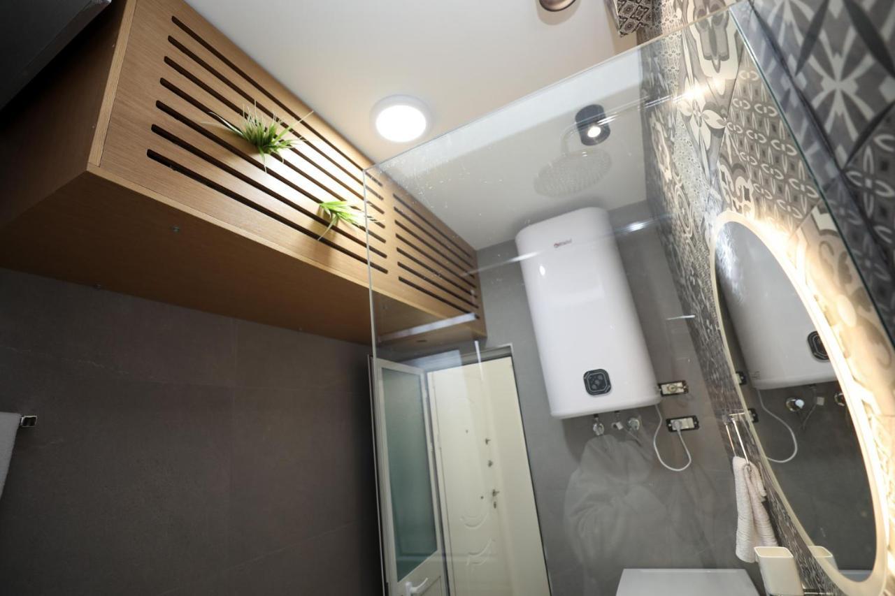 Tirana Center Apartment - Your Cosy Corner Екстер'єр фото